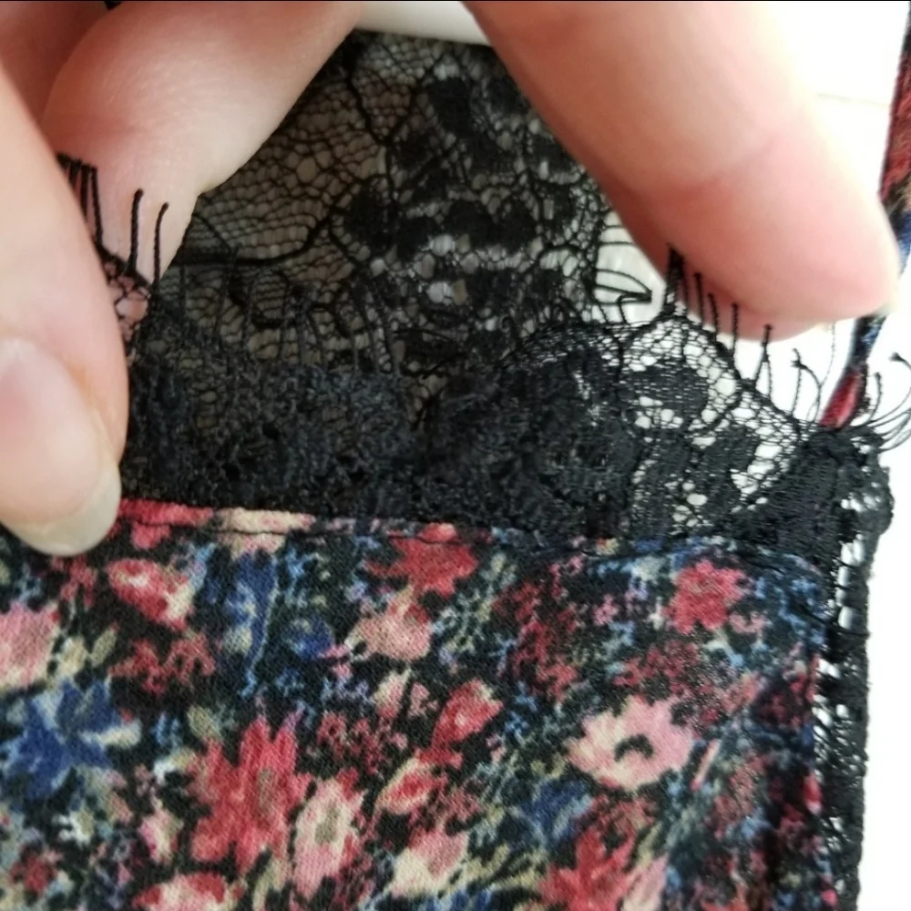 Hollister| floral print slip dress w lace detail - Picture 2 of 6